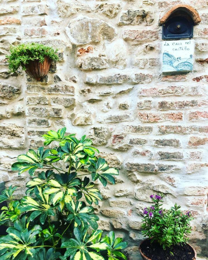 Вилла La Casa Nel Castello E Il Giardino Segreto Суверето Экстерьер фото